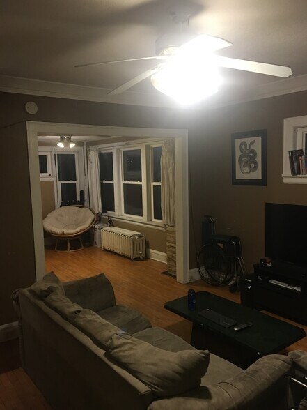 Building Photo - 1916 East 6th Street