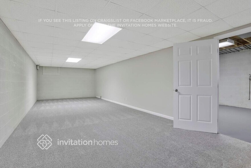 Building Photo - 3647 Mill Lake Dr