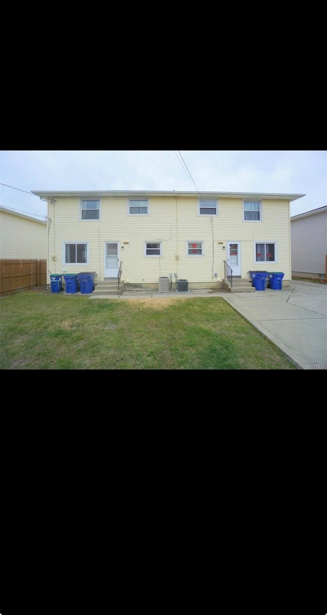 Building Photo - 227 Sunshine Dr