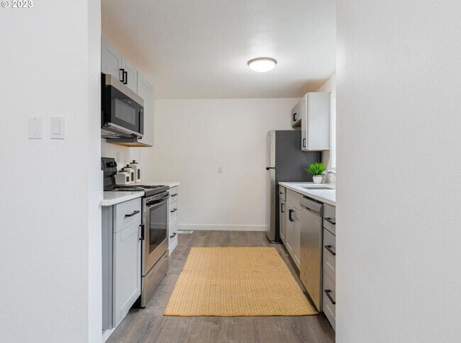 Building Photo - 212 N Blandena St