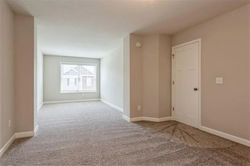 Building Photo - 10888 Fountain Pl N