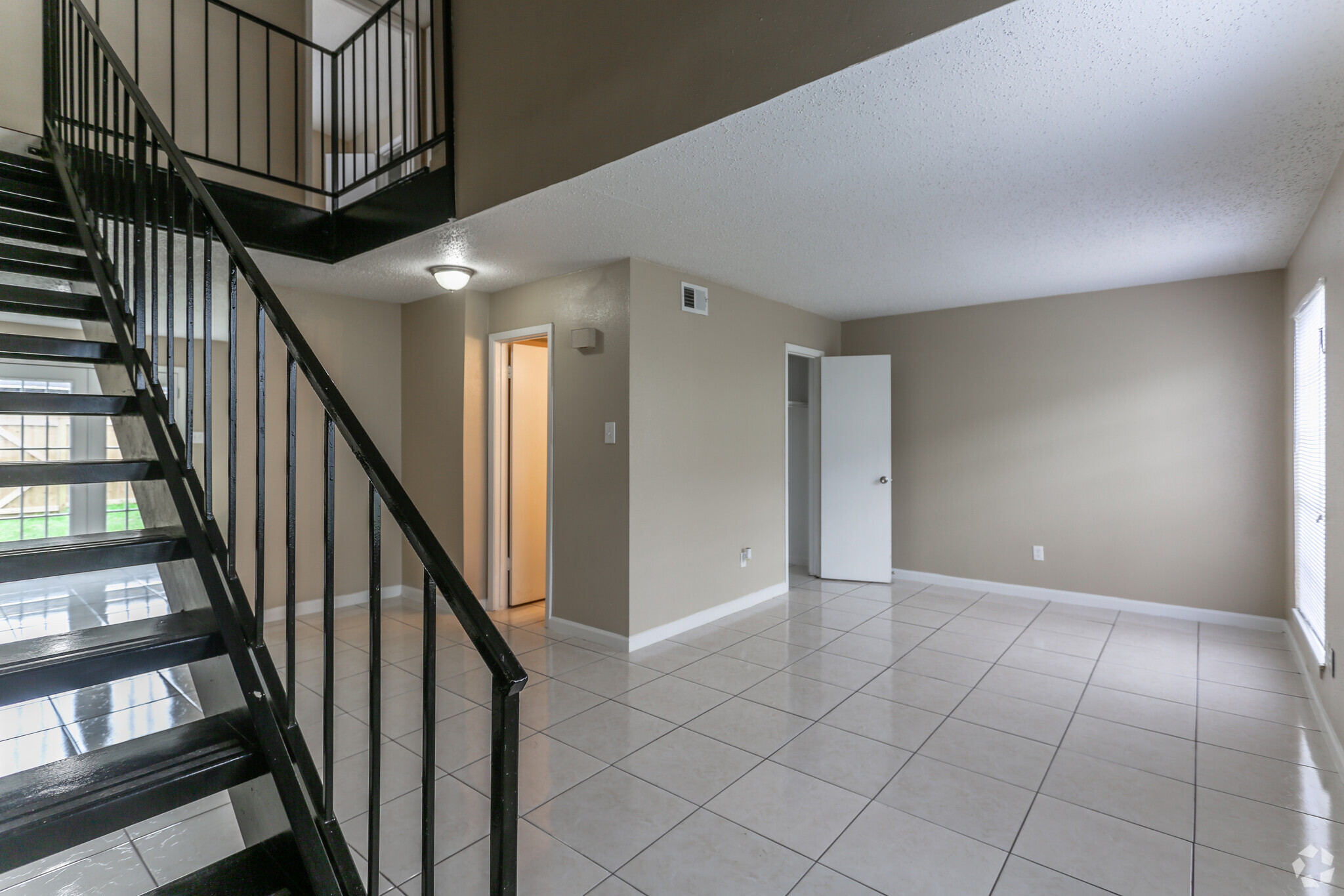 Living Room - Avalon Village Townhomes