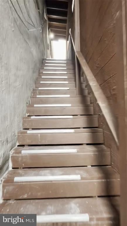 Building Photo - 515 Broadway St