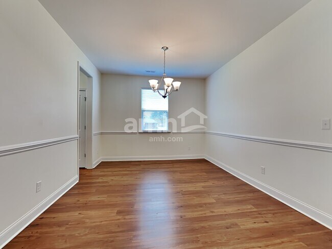 Building Photo - 5306 Dayan Dr