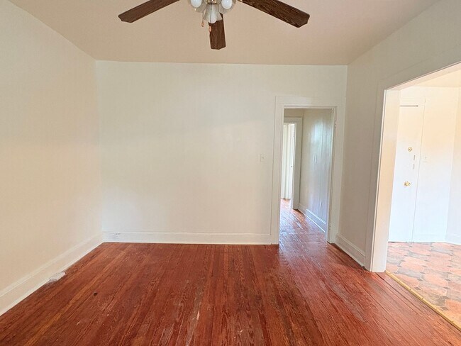 Building Photo - 3209 Guilford Ave