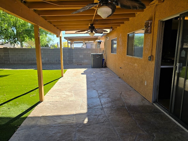 Building Photo - 7865 E Rooner Dr