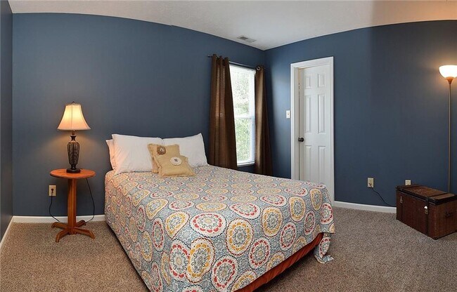 Building Photo - 10655 Trailwood Dr