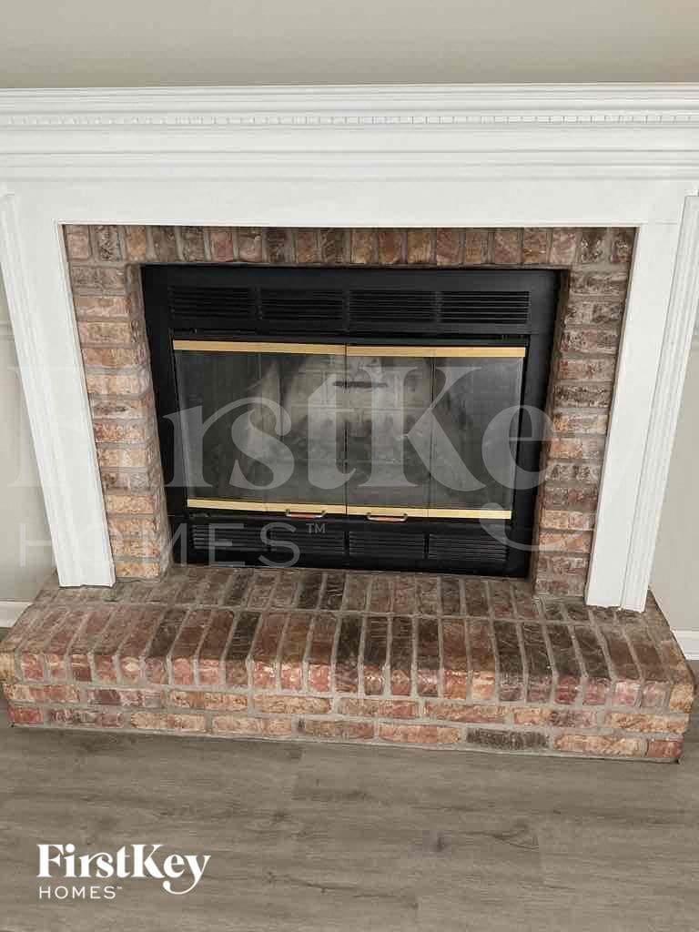 Building Photo - 962 Andover Dr