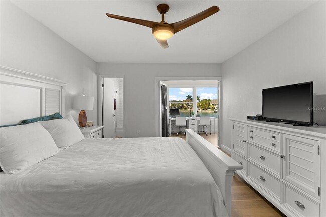 Building Photo - 5955 30th Ave S