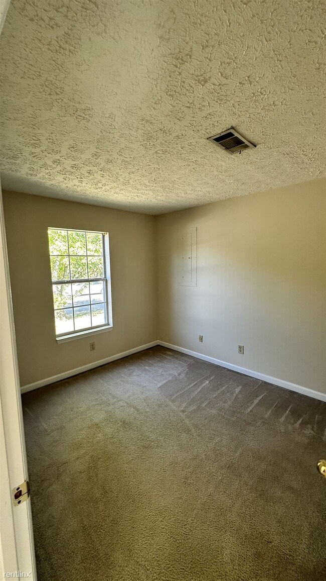 Building Photo - 2 br, 1 bath House - 612 Poplar Place