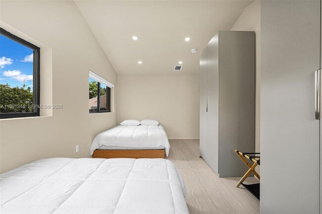 Building Photo - 4721 NW 6th Ave