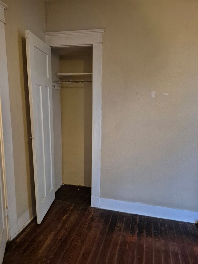 Building Photo - 2737 Wisteria St