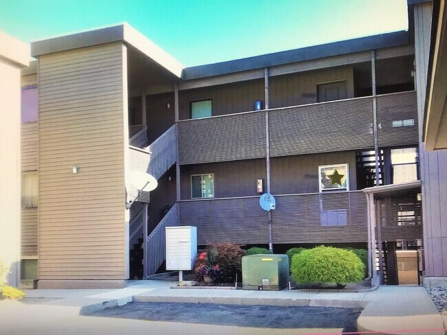 Building Photo - 407 Oregon St