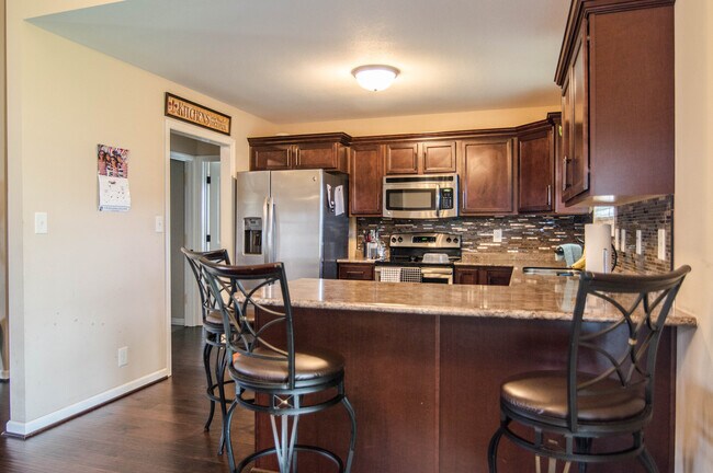 Building Photo - 676 Crestone Ln