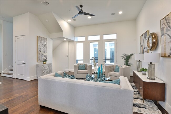 Building Photo - 4527 Graustark St