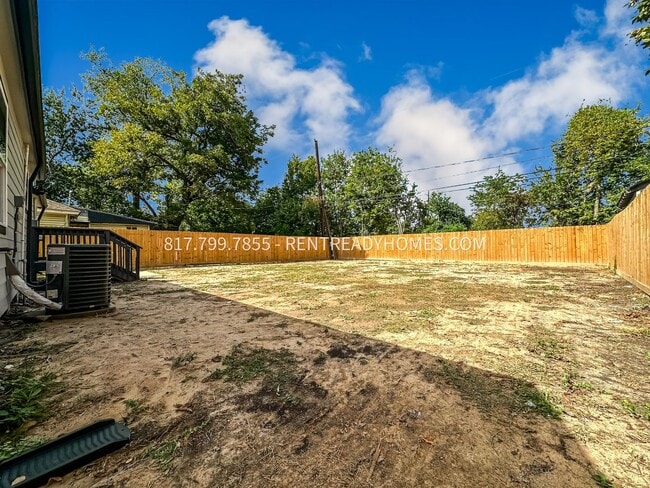 Building Photo - 6663 Myrtle St