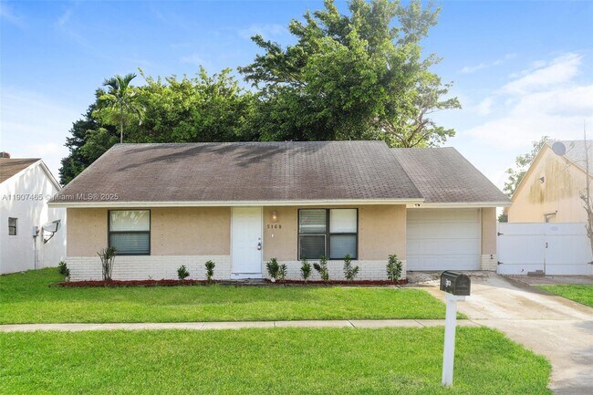 Primary Photo - 5168 Edgecliff Ave