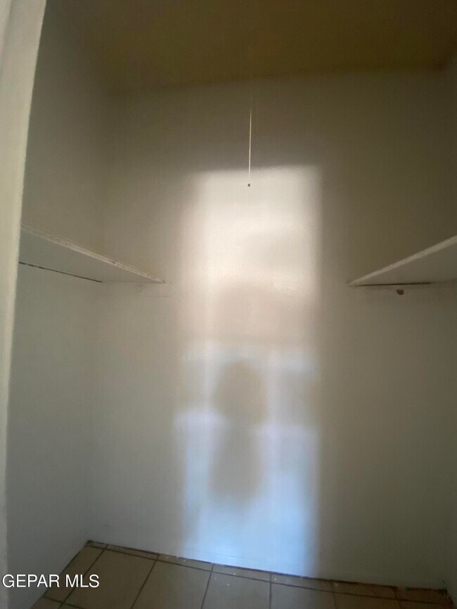 Building Photo - 8913 Ankerson St