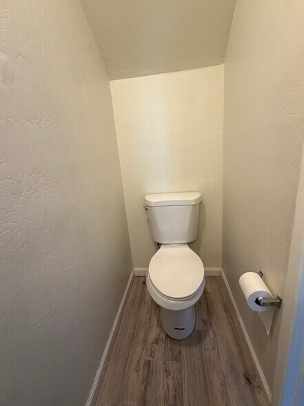 Building Photo - 85 El Toro Ct