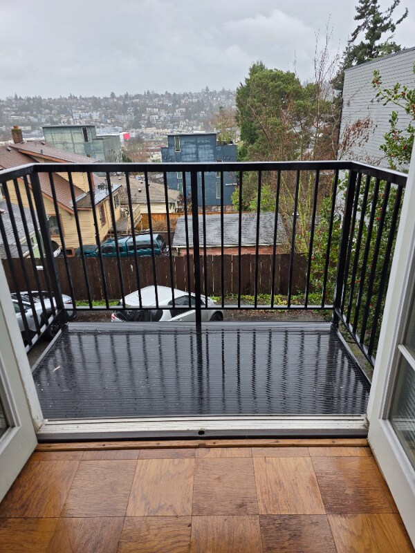 Building Photo - 2349 W Newton St