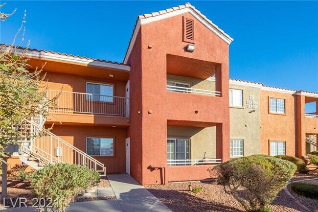 Building Photo - $500 OFF MOVE-IN! 2 Bedroom Condo near Air...