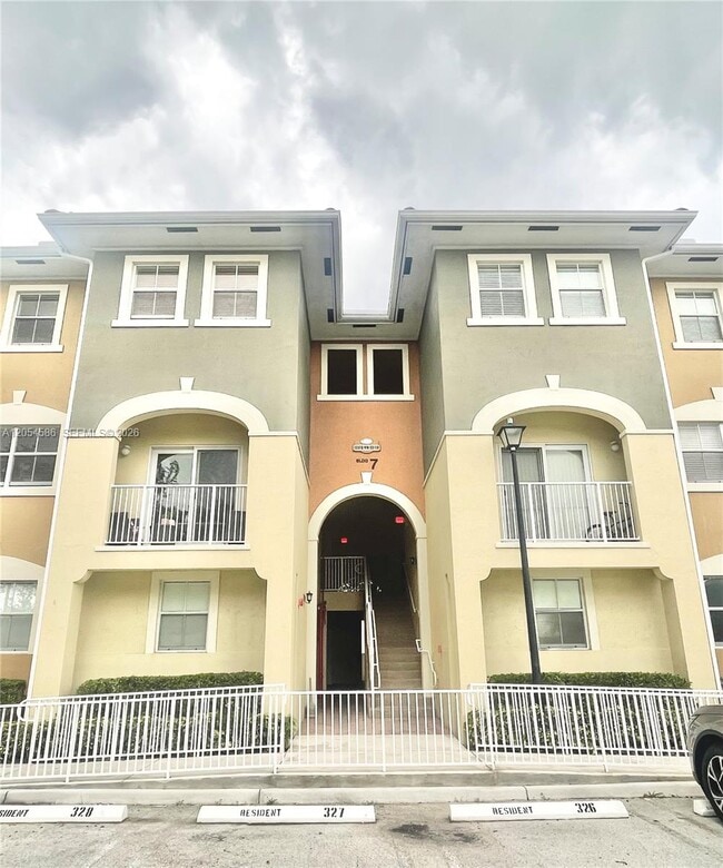 Building Photo - 10870 NW 88th Terrace