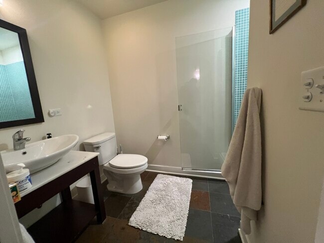 Building Photo - 650 W Wayman St