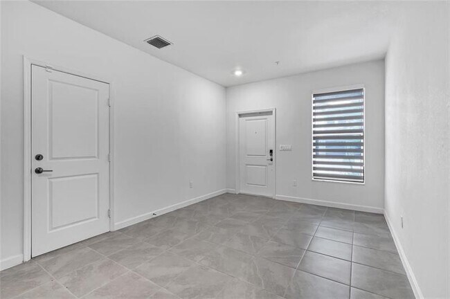 Building Photo - 260 SW 159th Way