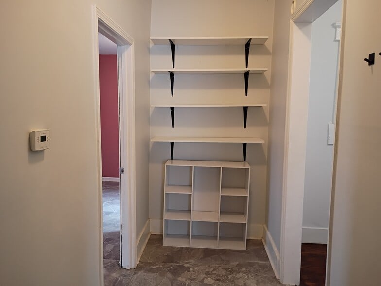 Building Photo - 1081 Arlington Ave SW