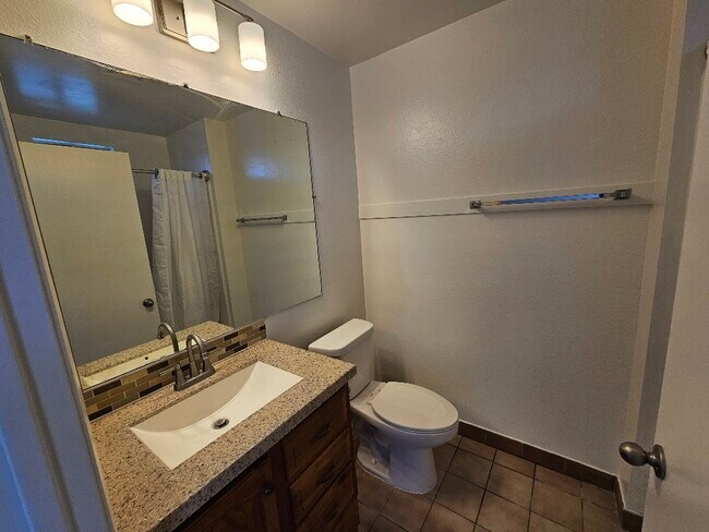 Building Photo - 14323 Haynes St