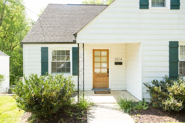 Building Photo - 4 Bedroom House Available Near Scott Stadi...