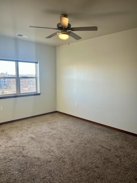 Building Photo - 122 Wisconsin St