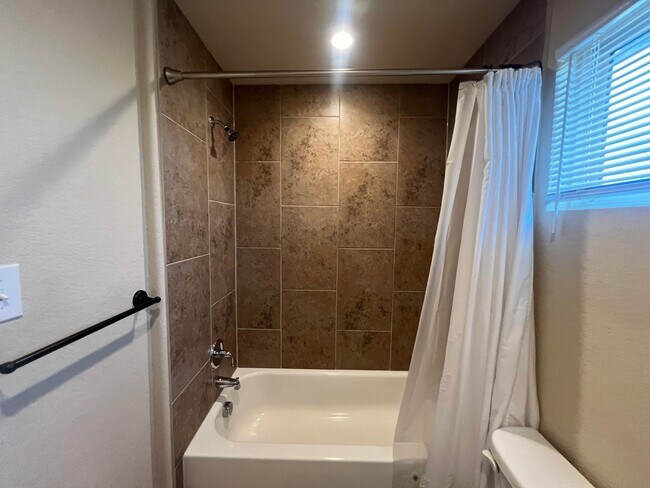 Building Photo - 6418 Luglio Ln