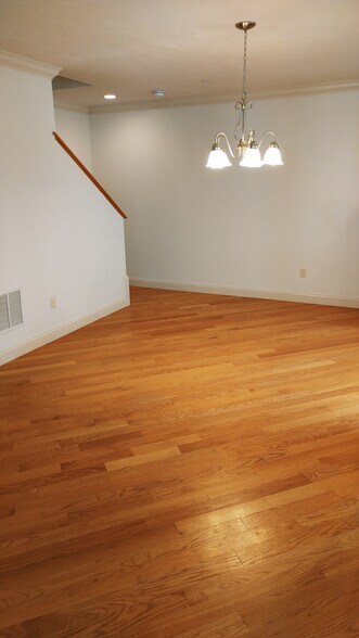 Building Photo - 202 Fayette St