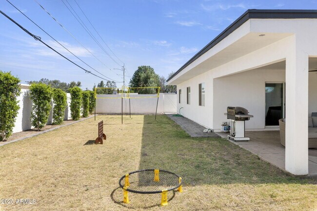 Building Photo - 4025 N 8th Ave
