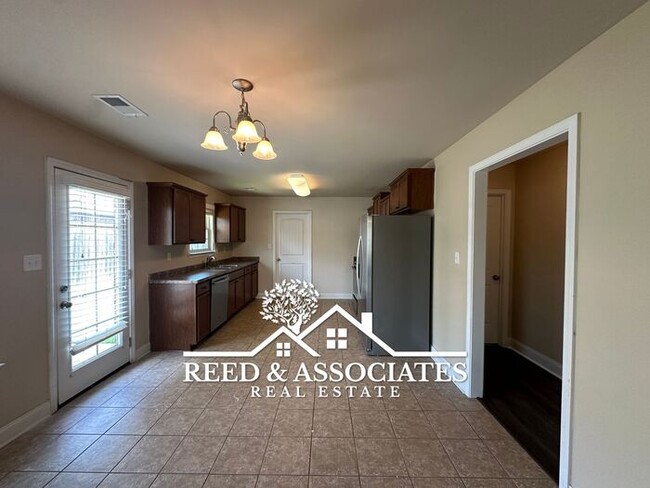 Building Photo - Just Minutes Away from DeSoto County Schools!