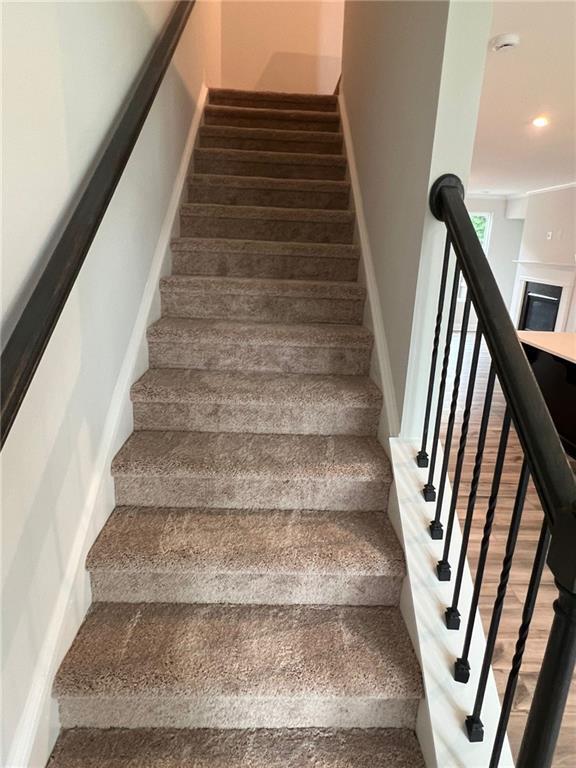 Building Photo - 327 Maltibie Dr