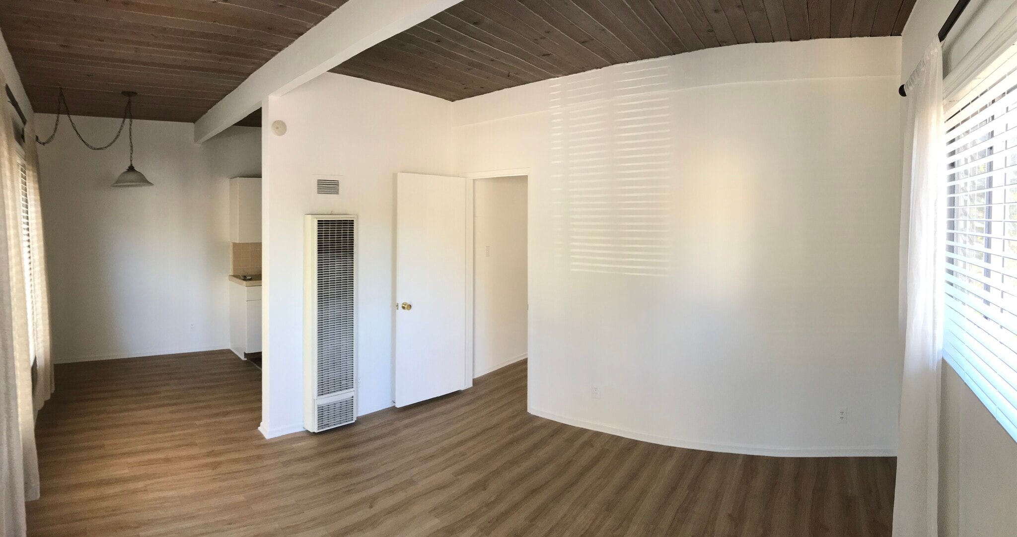 Living & Dining Rm - 2702 6th St