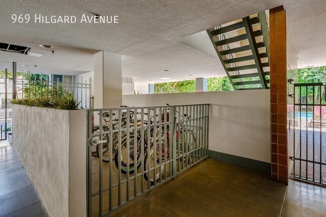 Building Photo - 969 Hilgard Ave