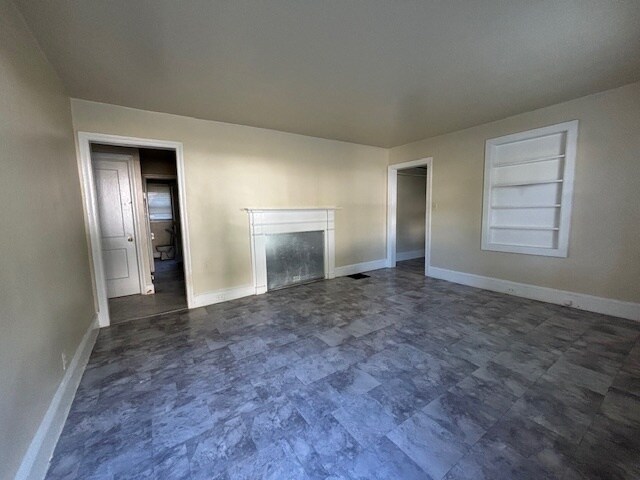 Building Photo - 2721 Ivy Ave