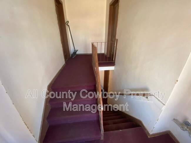 Building Photo - 769 N 8th St