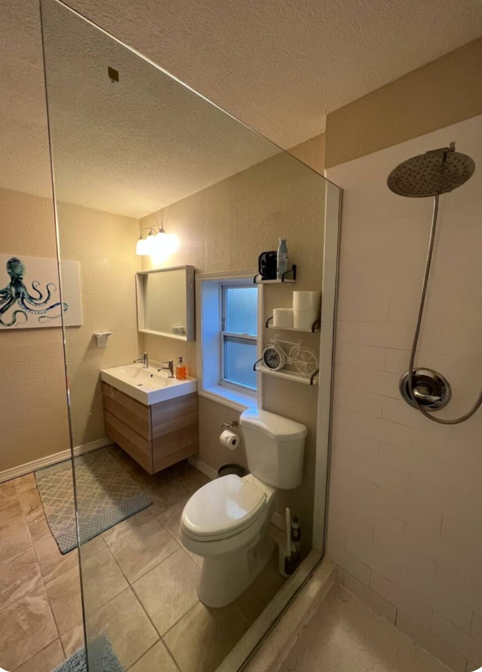 Master in suite bathroom with dual sinks - 1220 E Mohawk Ave