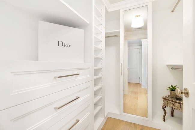 Building Photo - 142 Seabreeze Ave