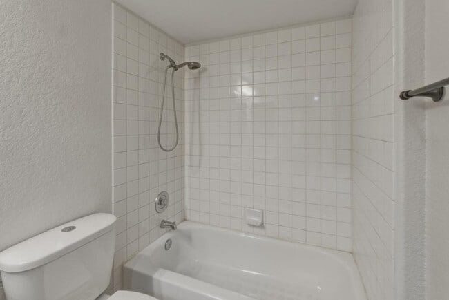 Building Photo - 6800 Dorita Ave