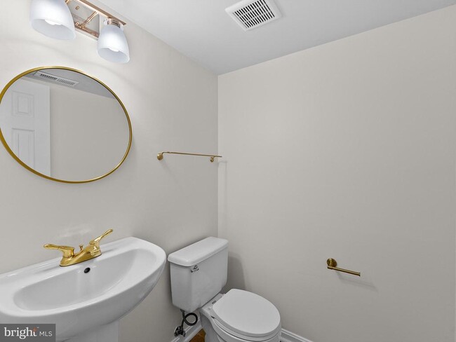 Building Photo - 2178 Mager Dr