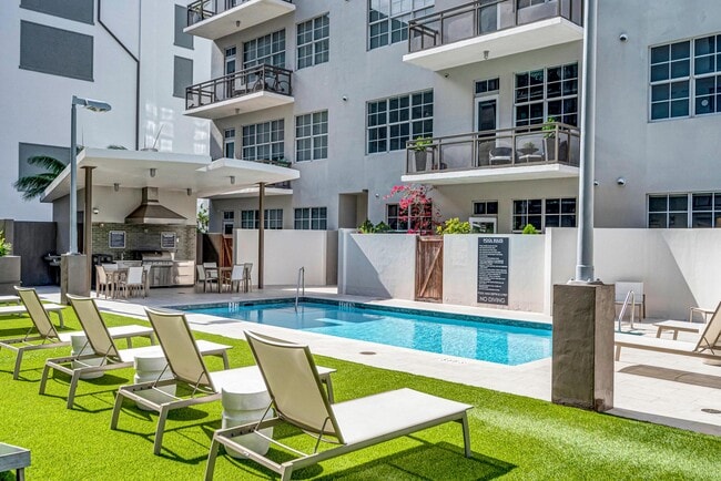 Building Photo - 411 NW 1st Ave