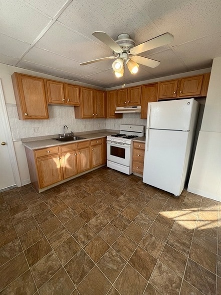 Building Photo - 36 Everett St