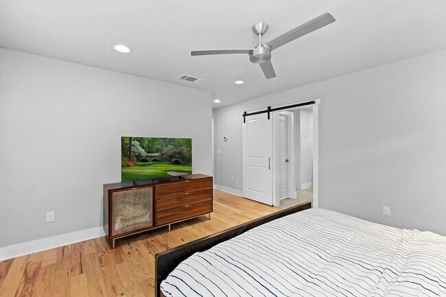 Building Photo - 3307 Garden Villa Ln