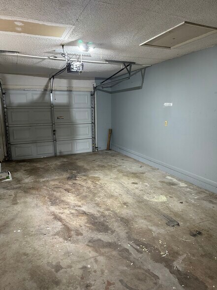 Building Photo - 2638 Beal St
