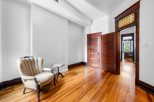 Building Photo - 3314 Auchentoroly Terrace